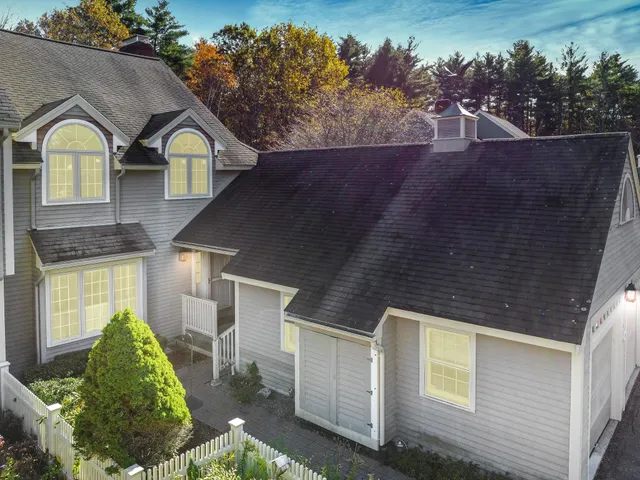 $535,000 | 9 Hickory Pond Lane, Unit 9, Atkinson, NH 03811