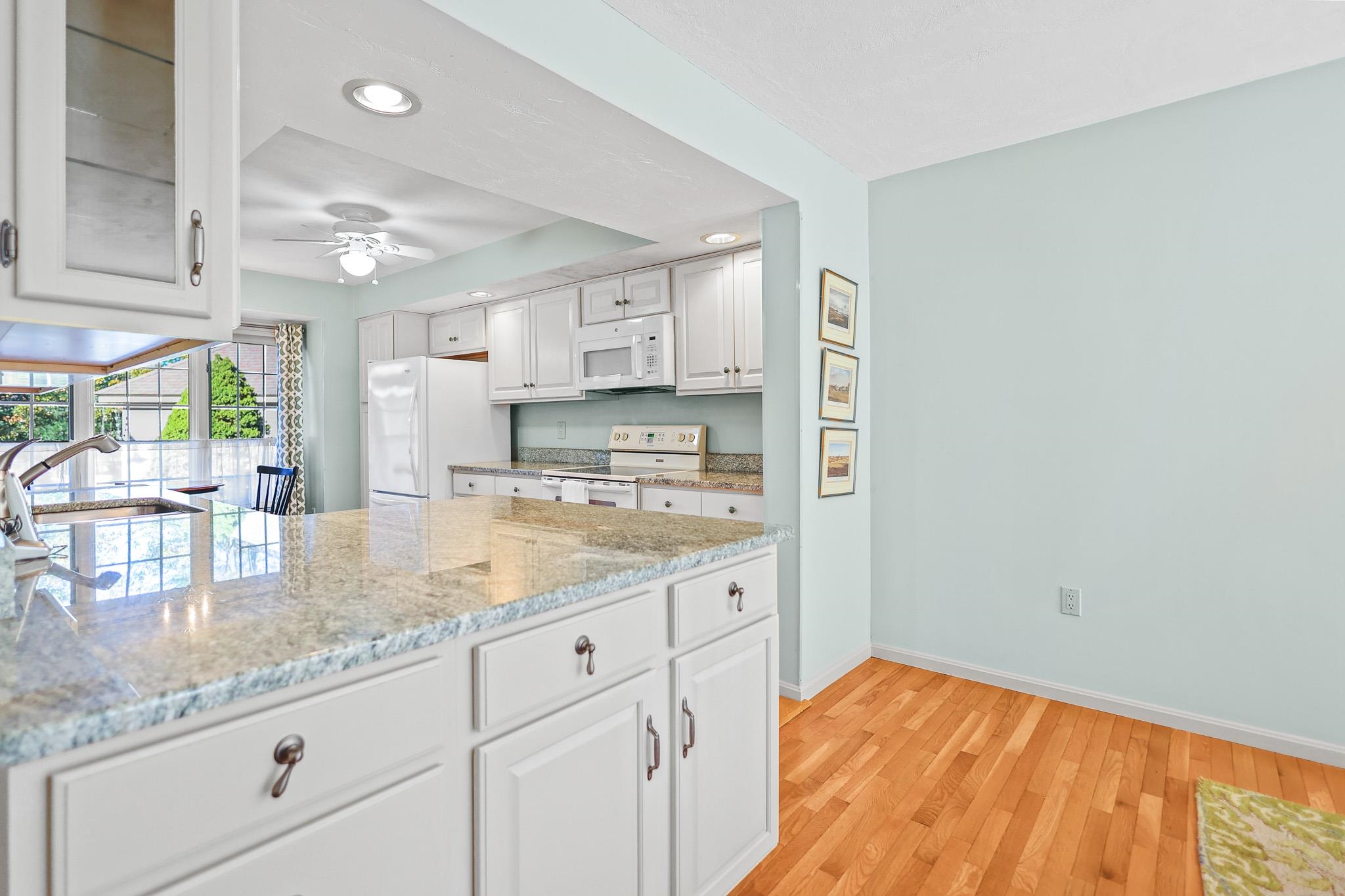 9 Hickory Pond Lane, Unit 9 Atkinson, NH 03811 - Photo 10 of 33