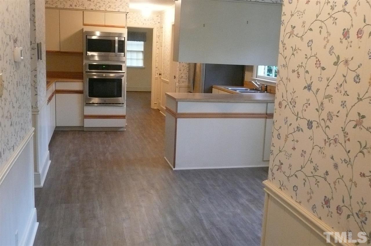 4101 Oak Park Road Raleigh, NC 27612 - Photo 8 of 29