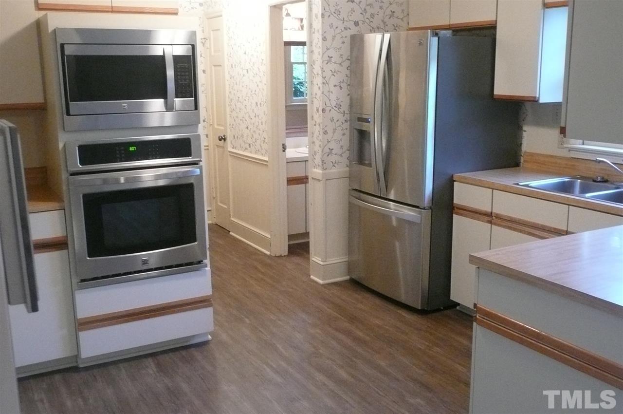 4101 Oak Park Road Raleigh, NC 27612 - Photo 9 of 29