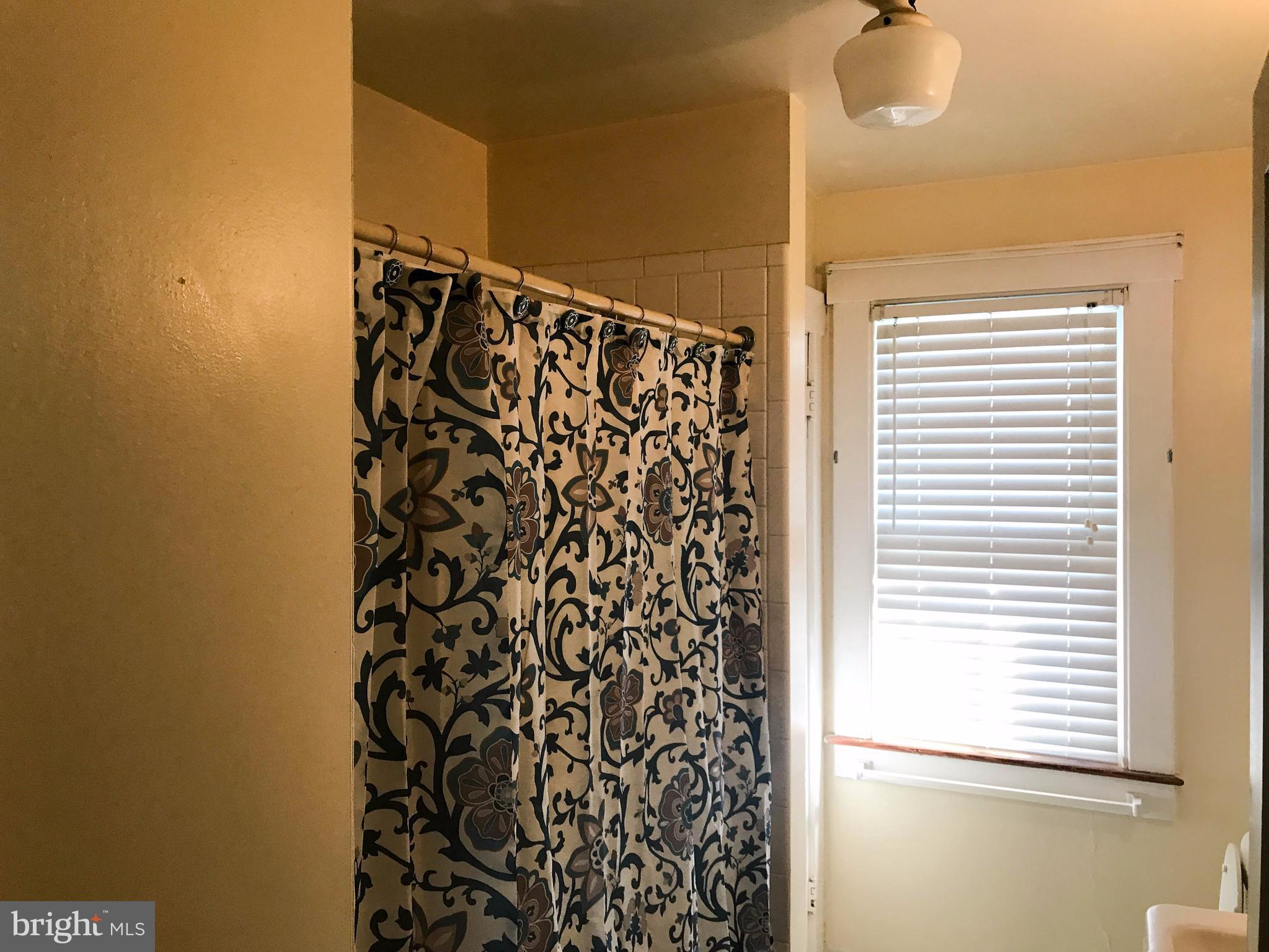 829 Braddock Road Cumberland, MD 21502 - Photo 18 of 30 Bath
