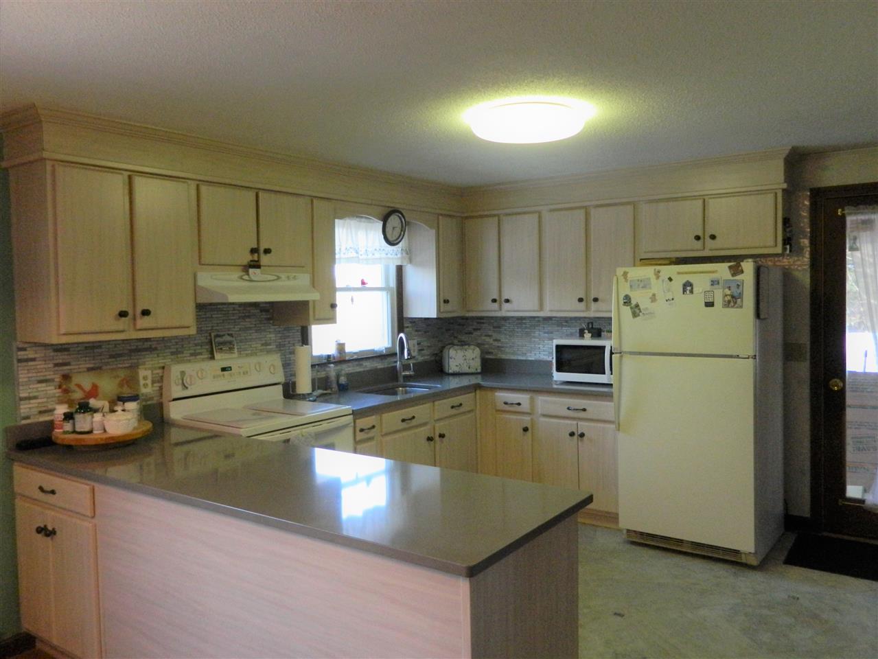 33 Hillcrest Road Jaffrey, NH 03452 - Photo 9 of 17