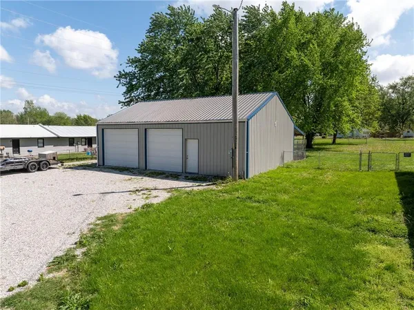$299,900 | 816 East Lincoln Street, Clinton, MO 64735
