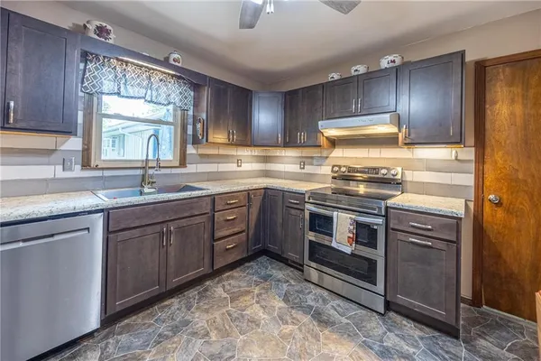$299,900 | 816 East Lincoln Street, Clinton, MO 64735