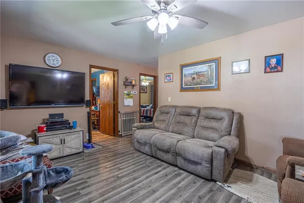 $299,900 | 816 East Lincoln Street, Clinton, MO 64735