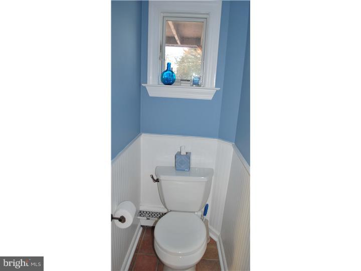 643 Reeves Lane Warminster, PA 18974 - Photo 16 of 25 Half Bath