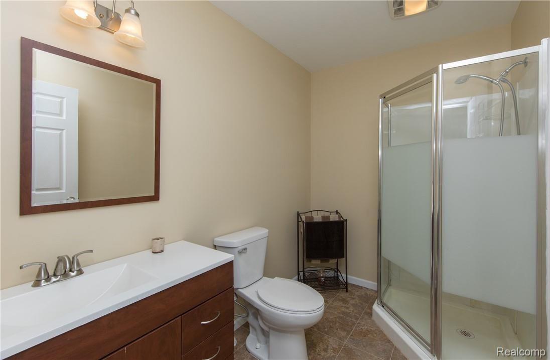 4399 Granger Road Ortonville, MI 48462 - Photo 34 of 37 and Full Bath