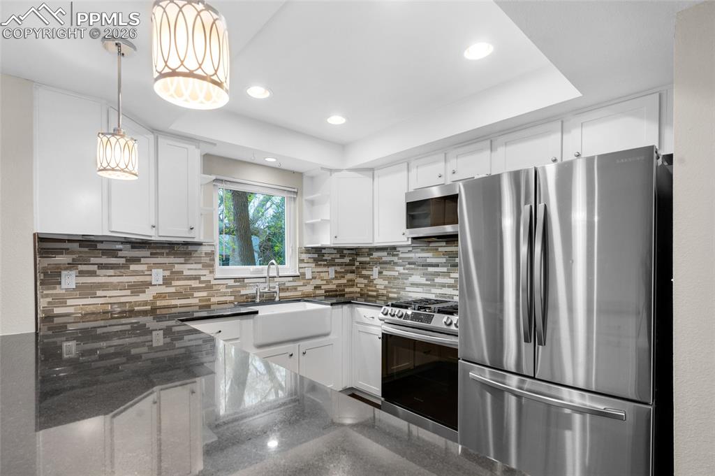 673 Shooks Lane Colorado Springs, CO 80903 - Photo 12 of 35