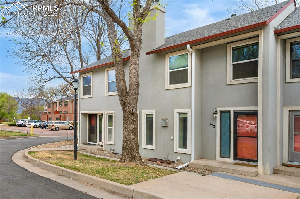 673 Shooks Lane Colorado Springs, CO 80903 - Photo 2 of 35