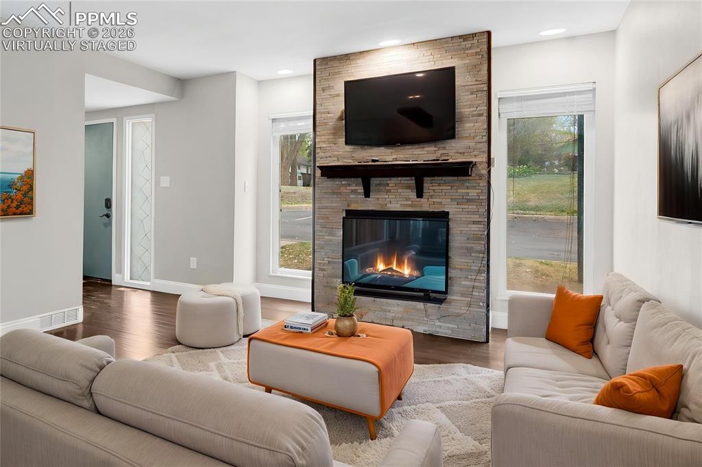 673 Shooks Lane Colorado Springs, CO 80903 - Photo 4 of 35 Virtually staged