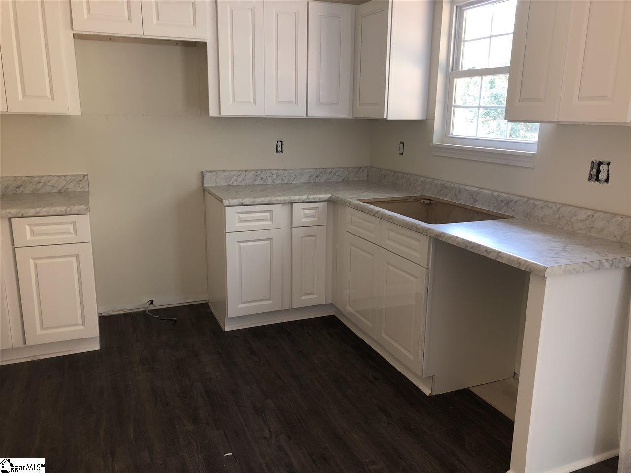 414 Youth Center Road Belton, SC 29627 - Photo 4 of 10