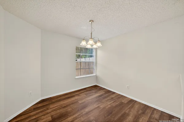 $1,345 | 7272 Hardesty, San Antonio, TX 78250