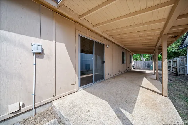 a view of a storage & utility room
