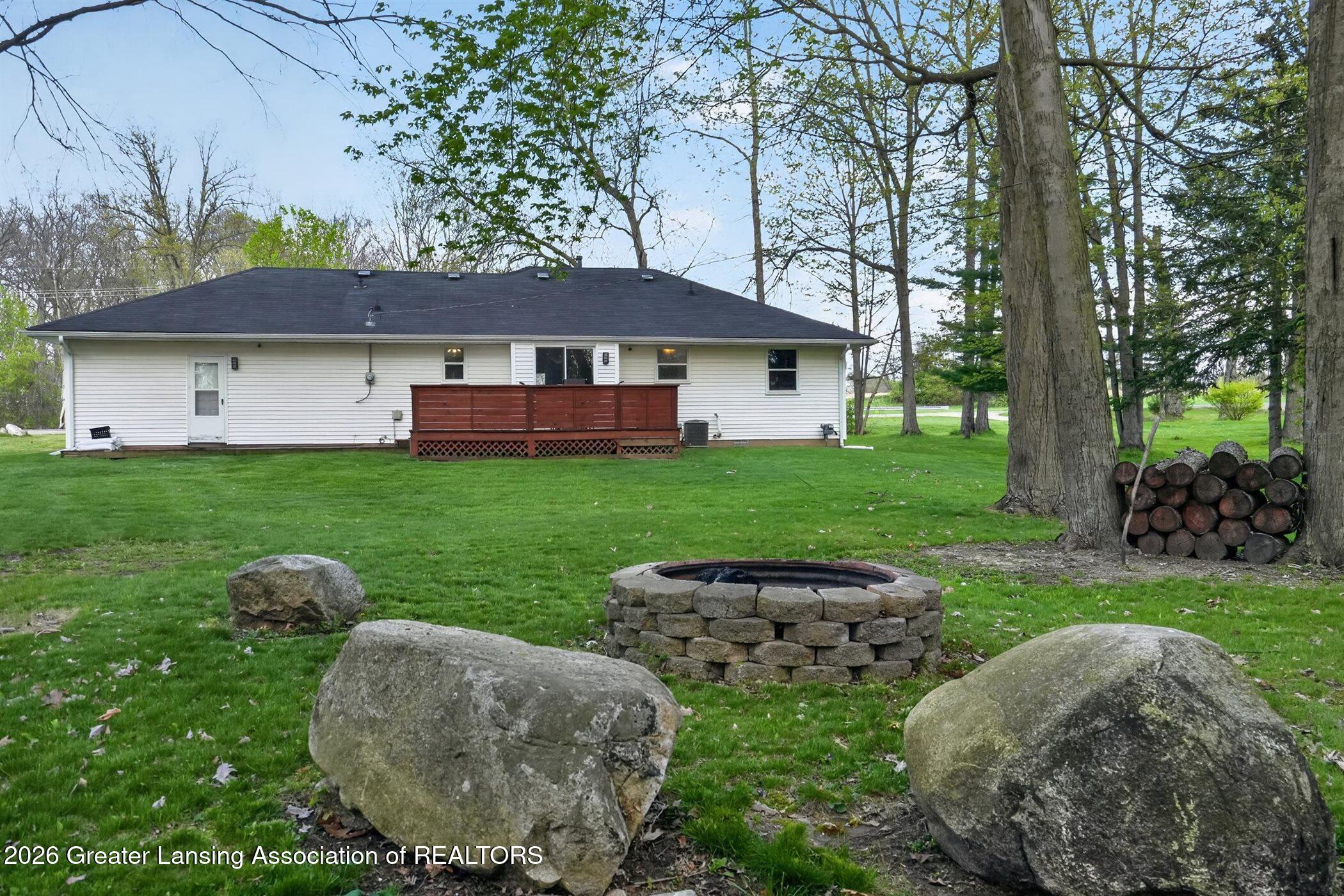 1350 Chilson Road Howell, MI 48843 - Photo 33 of 36 33-1350-Chilson-Rd-WindowStill-Photograp