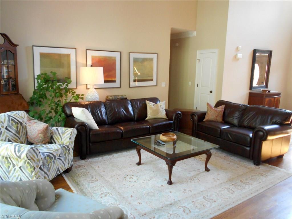 5044 Bennington Way High Point, NC 27262 - Photo 10 of 28 Spacious living room