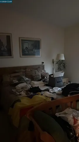 a picture of a couch in a room