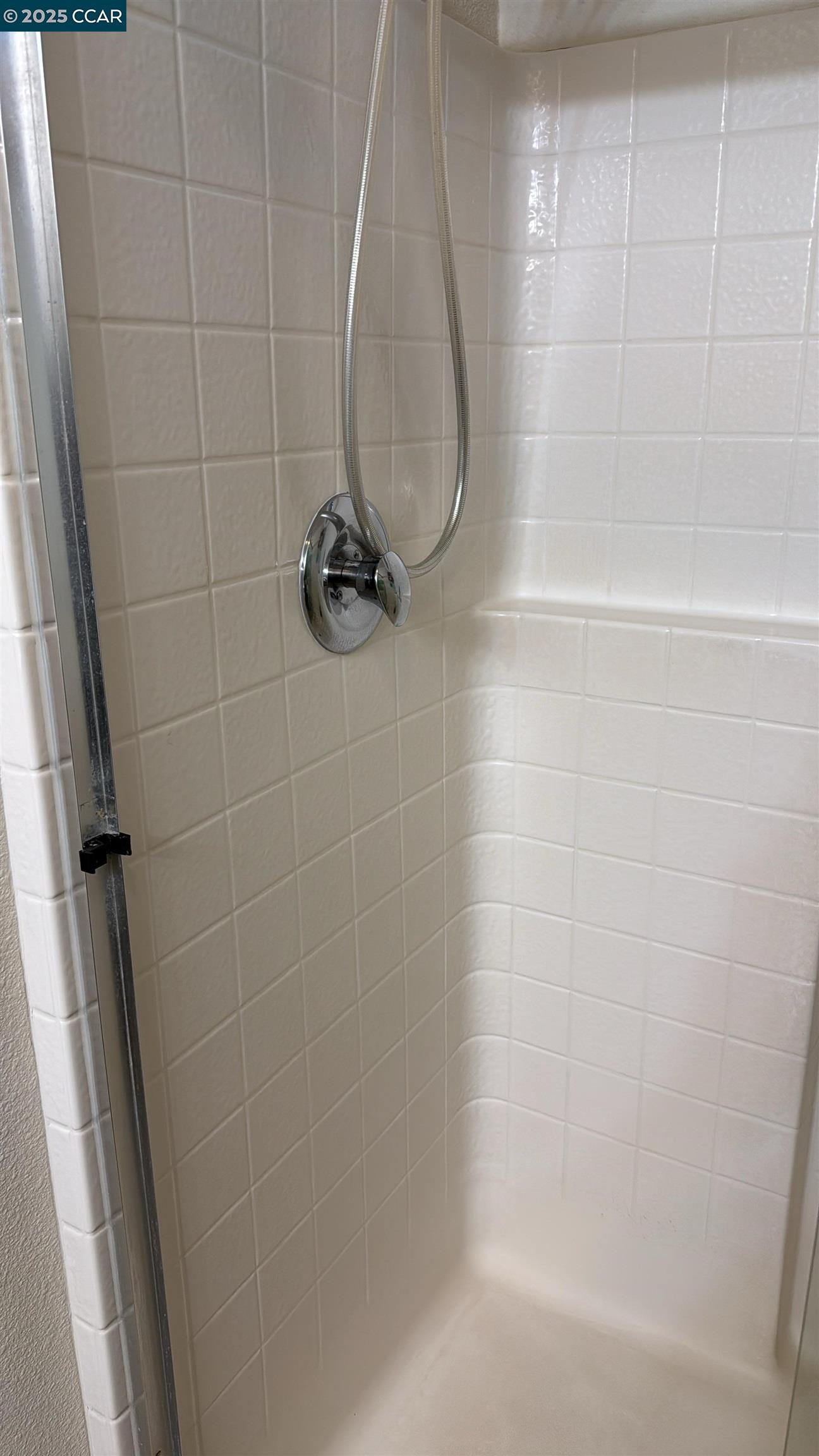 307 Crystal Downs Drive Rio Vista, CA 94571 - Photo 19 of 38 a close view of a bathtub in bathroom