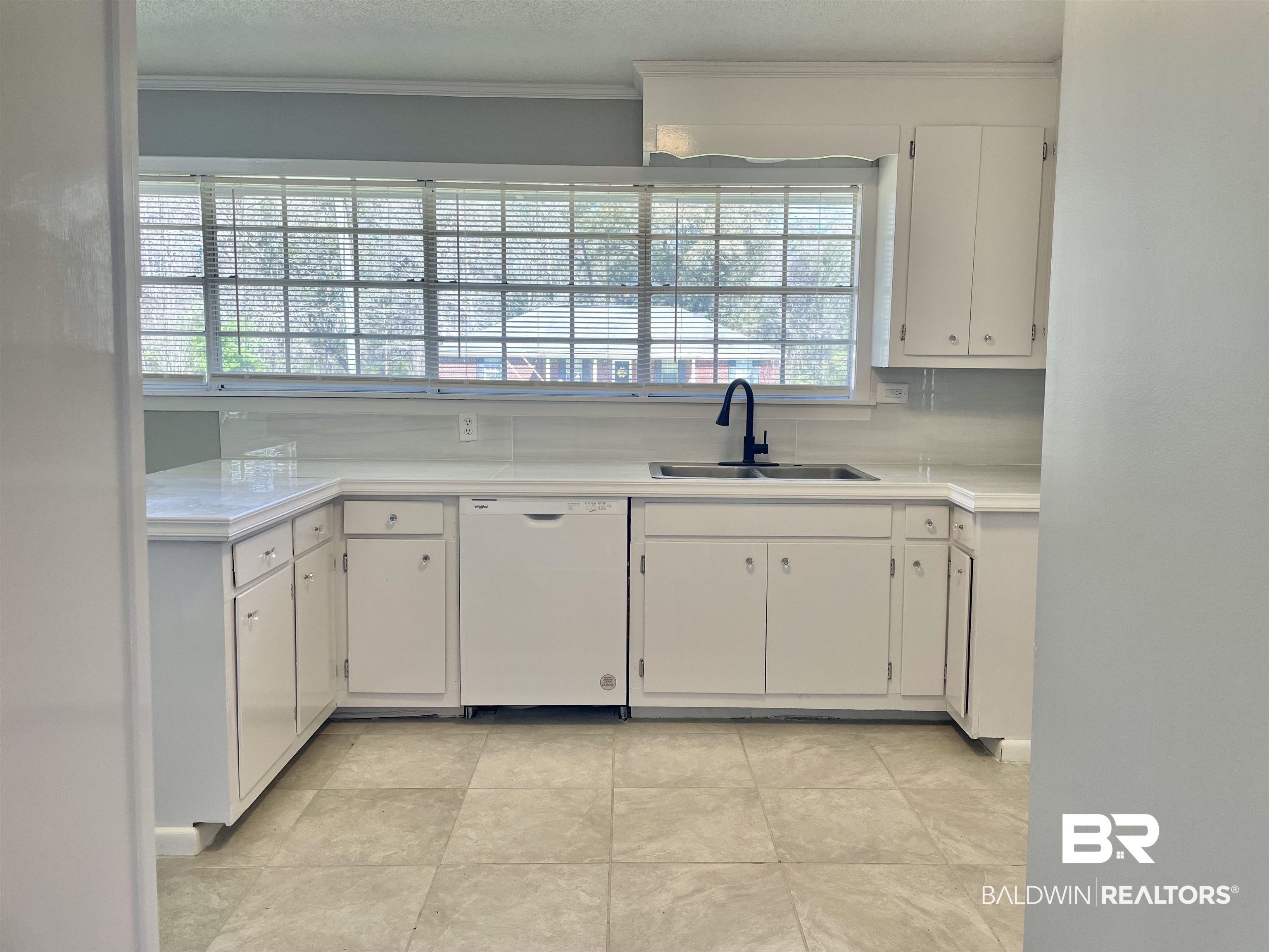 98 White Road Brewton, AL 36426 - Photo 7 of 49