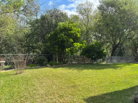 $575,000 | 910 River Oaks Drive, Austin, TX 78753