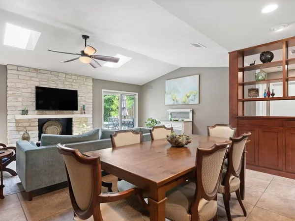 $550,000 | 910 River Oaks Drive, Austin, TX 78753