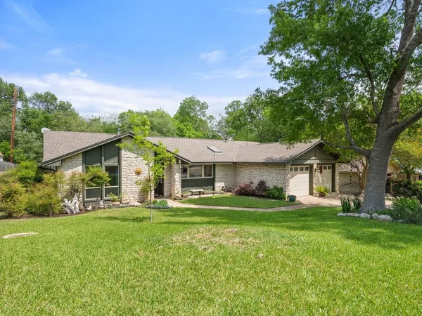 $550,000 | 910 River Oaks Drive, Austin, TX 78753