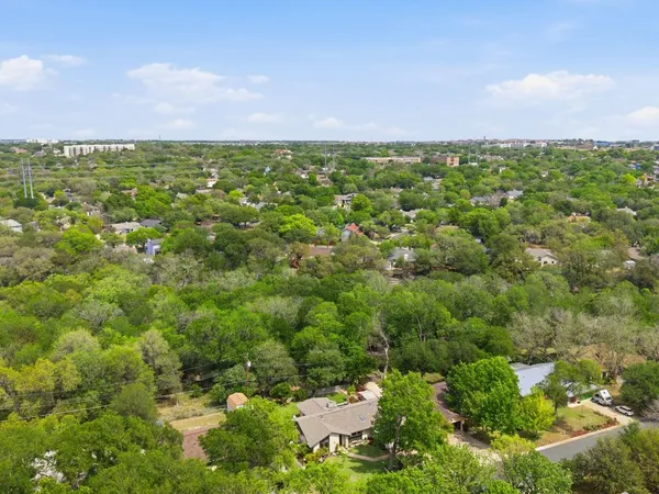 $550,000 | 910 River Oaks Drive, Austin, TX 78753