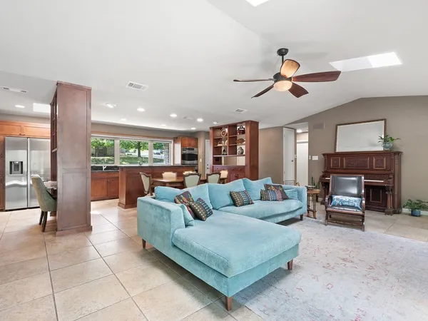 $550,000 | 910 River Oaks Drive, Austin, TX 78753