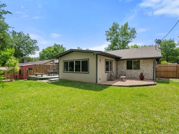 $550,000 | 910 River Oaks Drive, Austin, TX 78753