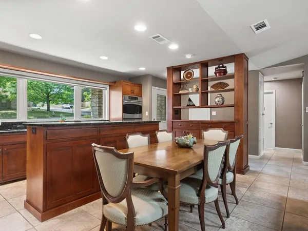 $550,000 | 910 River Oaks Drive, Austin, TX 78753