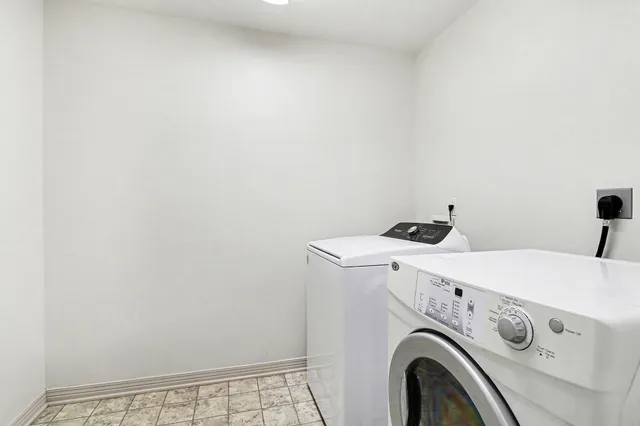 $629,900 | 437 Edgewater Court, Coldwater, MI 49036