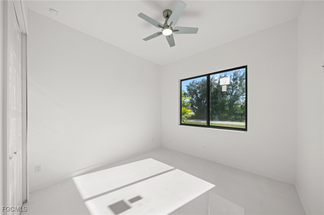 447 Redwing Street Lehigh Acres, FL 33974 - Photo 13 of 21