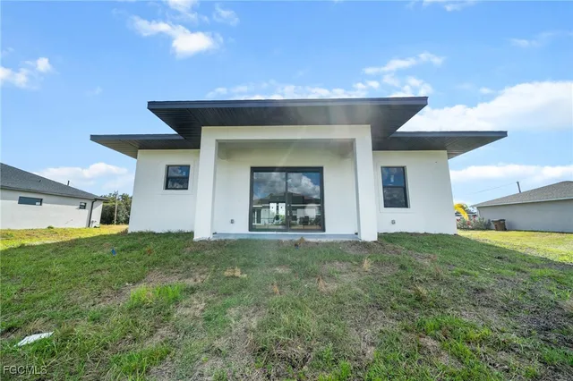 $355,000 | 447 Redwing Street, Lehigh Acres, FL 33974