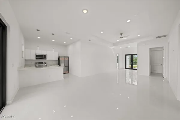$334,900 | 447 Redwing Street, Lehigh Acres, FL 33974
