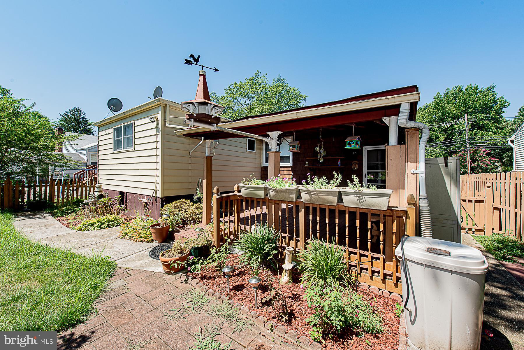 6111 Cipriano Road Lanham, MD 20706 - Photo 3 of 30 Gallery Image 3