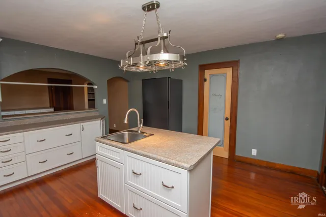 $329,900 | 9105 East Jackson Street, Selma, IN 47383