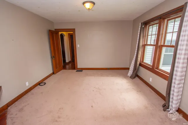 $329,900 | 9105 East Jackson Street, Selma, IN 47383