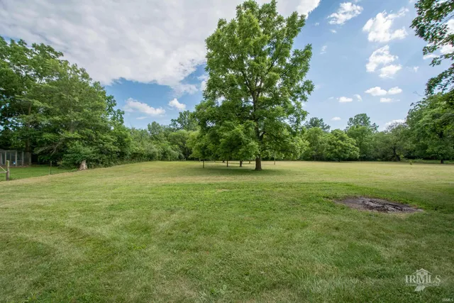 $329,900 | 9105 East Jackson Street, Selma, IN 47383