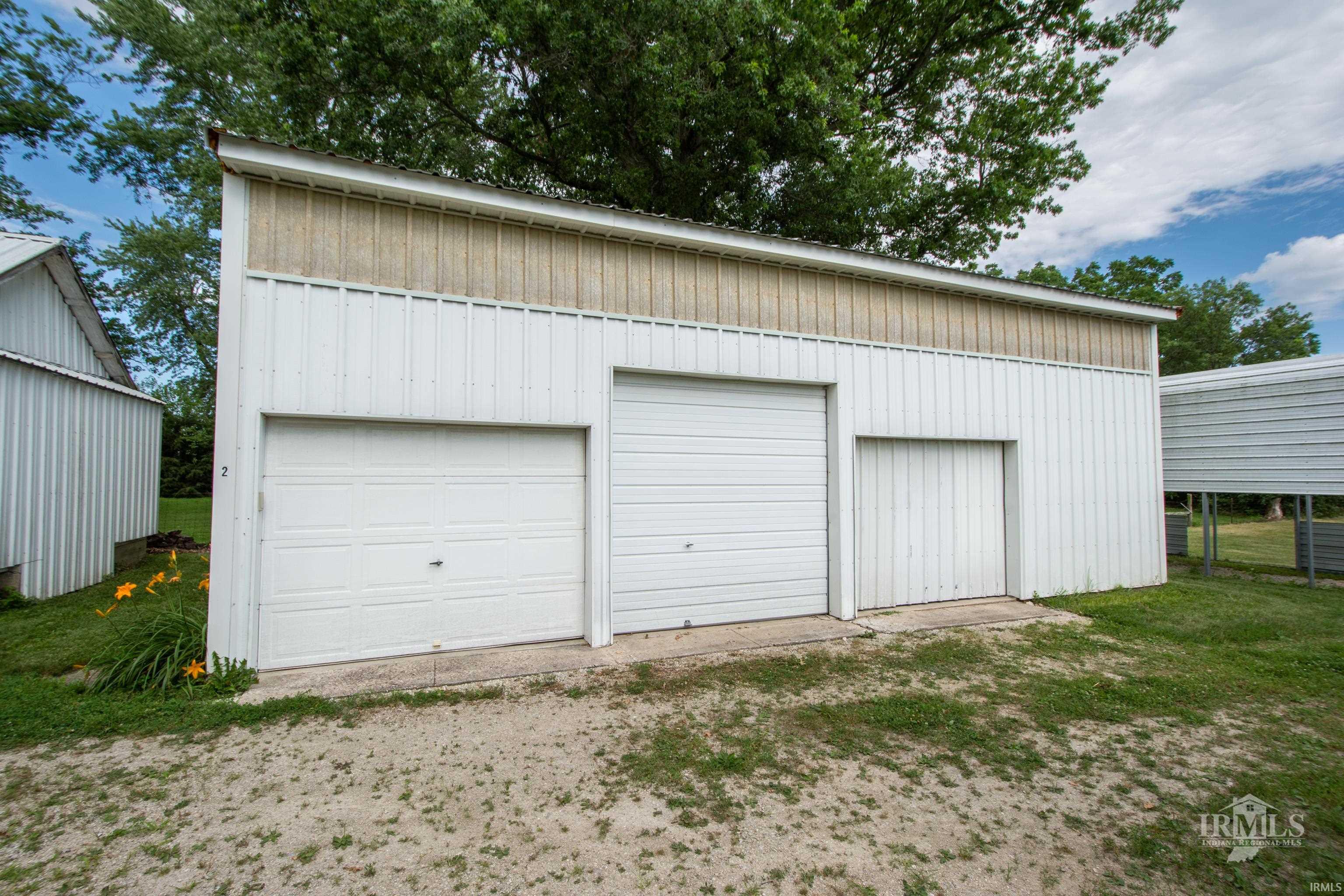 9105 East Jackson Street Selma, IN 47383 - Photo 4 of 36