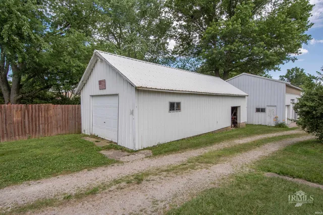 $329,900 | 9105 East Jackson Street, Selma, IN 47383