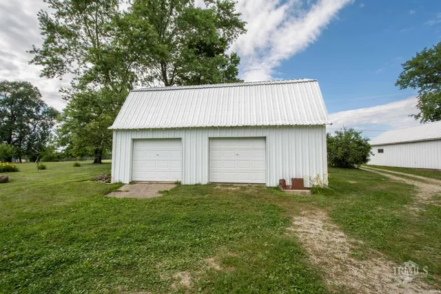 $329,900 | 9105 East Jackson Street, Selma, IN 47383