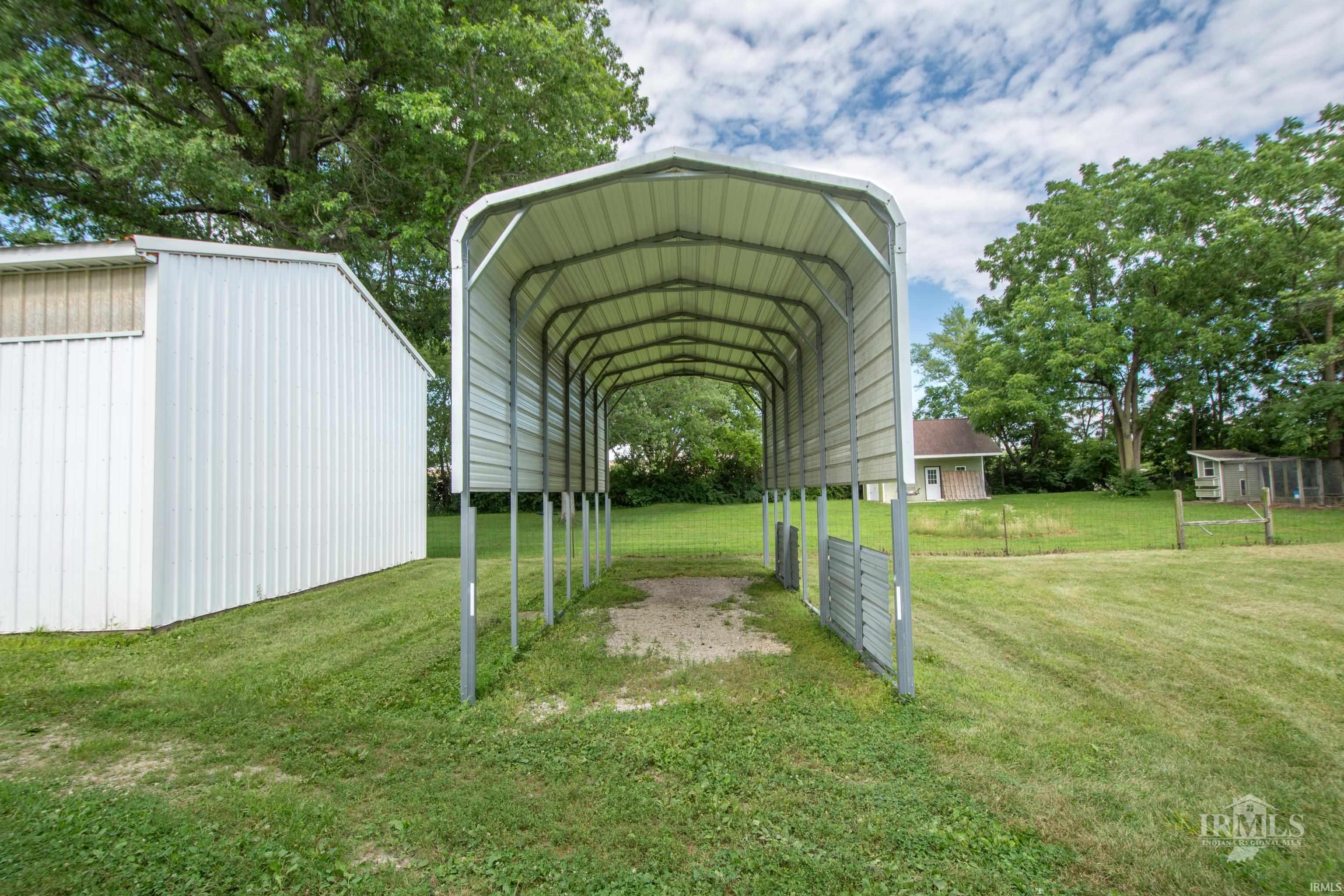 9105 East Jackson Street Selma, IN 47383 - Photo 8 of 36