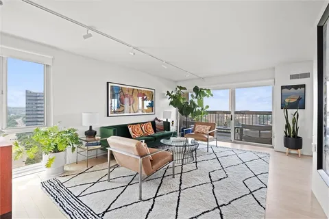 $699,000 | 2510 Grand Boulevard, Unit 170203, Kansas City, MO 64108