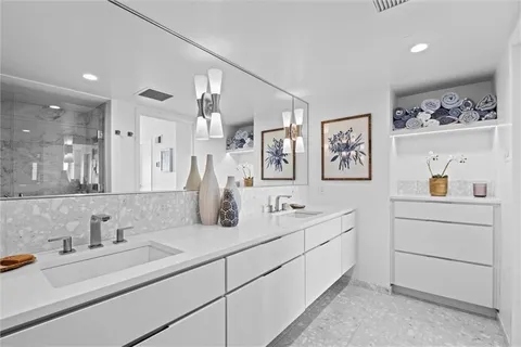 $699,000 | 2510 Grand Boulevard, Unit 170203, Kansas City, MO 64108