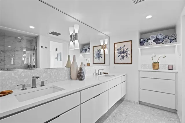 $699,000 | 2510 Grand Boulevard, Unit 170203, Kansas City, MO 64108