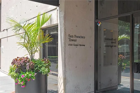 $699,000 | 2510 Grand Boulevard, Unit 170203, Kansas City, MO 64108