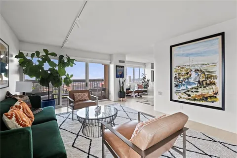 $699,000 | 2510 Grand Boulevard, Unit 170203, Kansas City, MO 64108