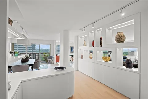 $699,000 | 2510 Grand Boulevard, Unit 170203, Kansas City, MO 64108