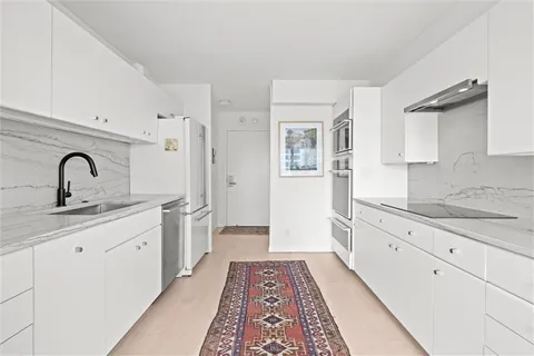 $699,000 | 2510 Grand Boulevard, Unit 170203, Kansas City, MO 64108