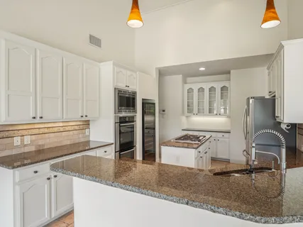 $925,500 | 1710 Lakeway Boulevard, Lakeway, TX 78734
