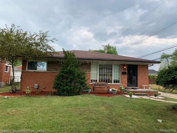 $2,100 | 29717 Milton Avenue, Madison Heights, MI 48071